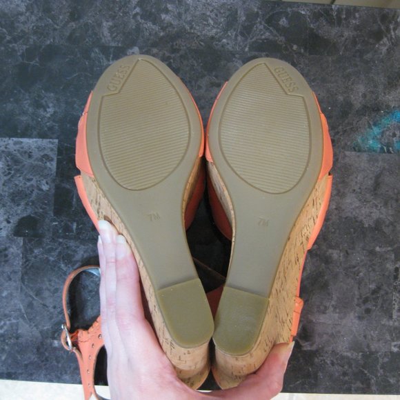 NWOT Guess coral pink studded cork wedge sandals 7 - Picture 6 of 8